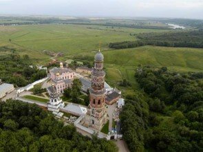 Мужской Иоанно-Богословский монастырь с высоты птичьего полета