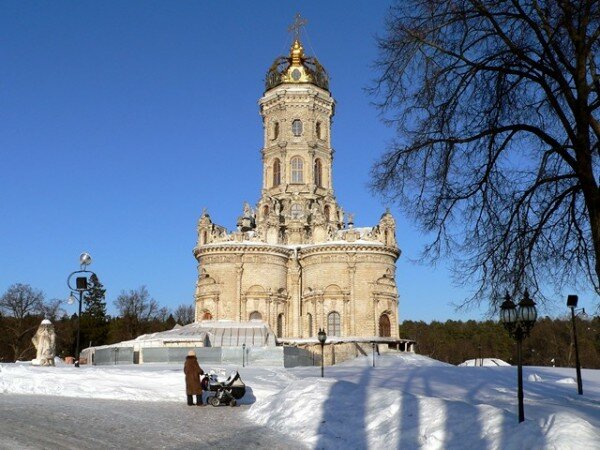 Знаменская церковь зимой