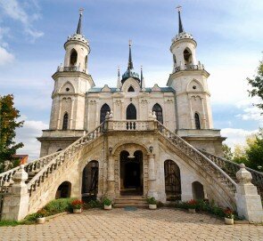 Церковь в Быково с центрального входа